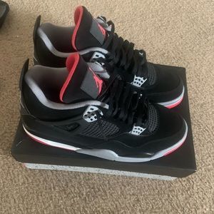Jordan 4 Bred